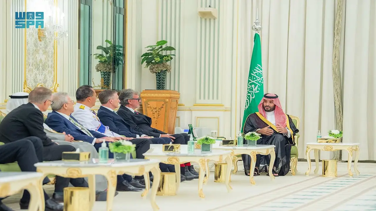 ولي العهد يتسلم أوراق اعتماد سفراء جدد لدول شقيقة وصديقة بالمملكة